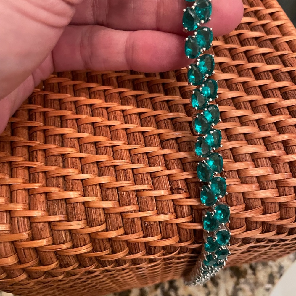 Green topaz and silver tennis bracelet - Picture 4 of 6